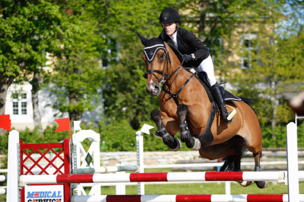 130 cm U25 võitja Annabel Lõuke hobusel Texas Des Forets_Foto Celin Lannusalu